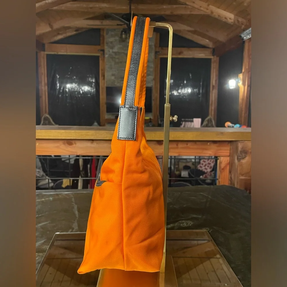 Gucci Orange Shoulder Bag - Picture 2 of 16